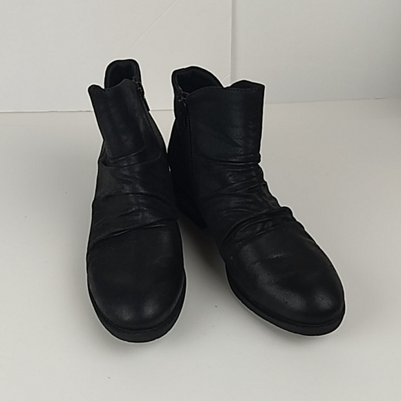 Beartraps Black Ankle Boots Size 8W - Picture 1 of 8